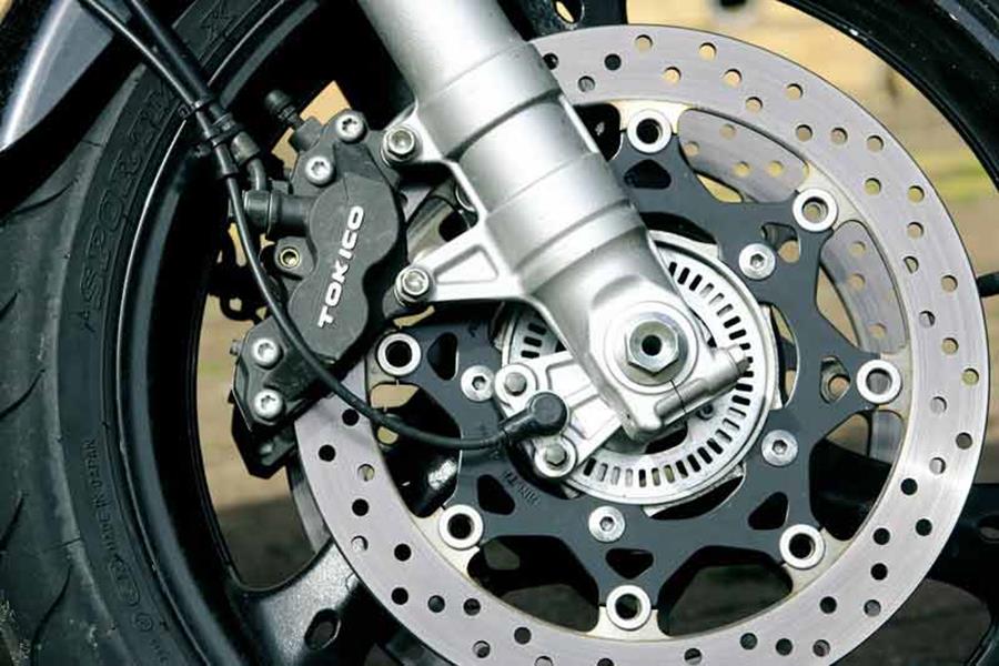 Suzuki Bandit 1200 front brake 