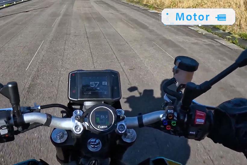 Yamaha MT-09 البنزين/المفهوم الهجين الكهربائي على متن الطائرة Yamaha MT-09 البنزين/المفهوم الهجين الكهربائي على متن الطائرة