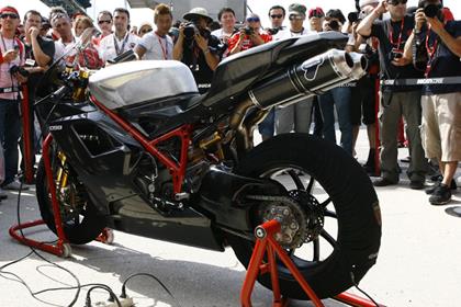 The Ducati 1098R caused a stir at World Ducati Week earlier this year and is now causing a stir in the British Superbike paddock