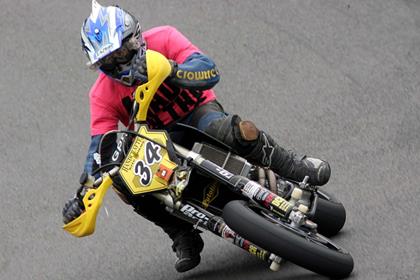 Kevin Drayton at Cadwell Park (Pic: aspphotos@virgin.net) 