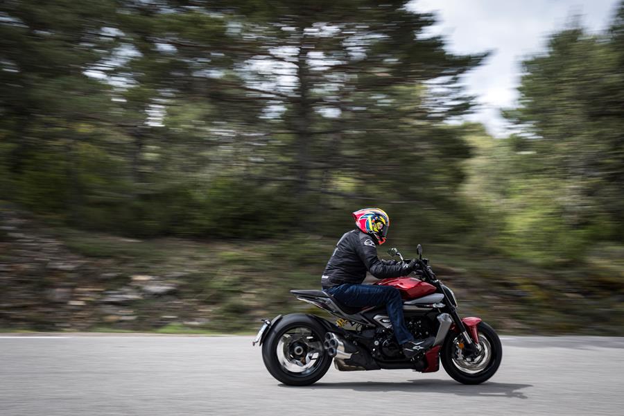 2025-on Ducati XDiavel V4 flying down a country road