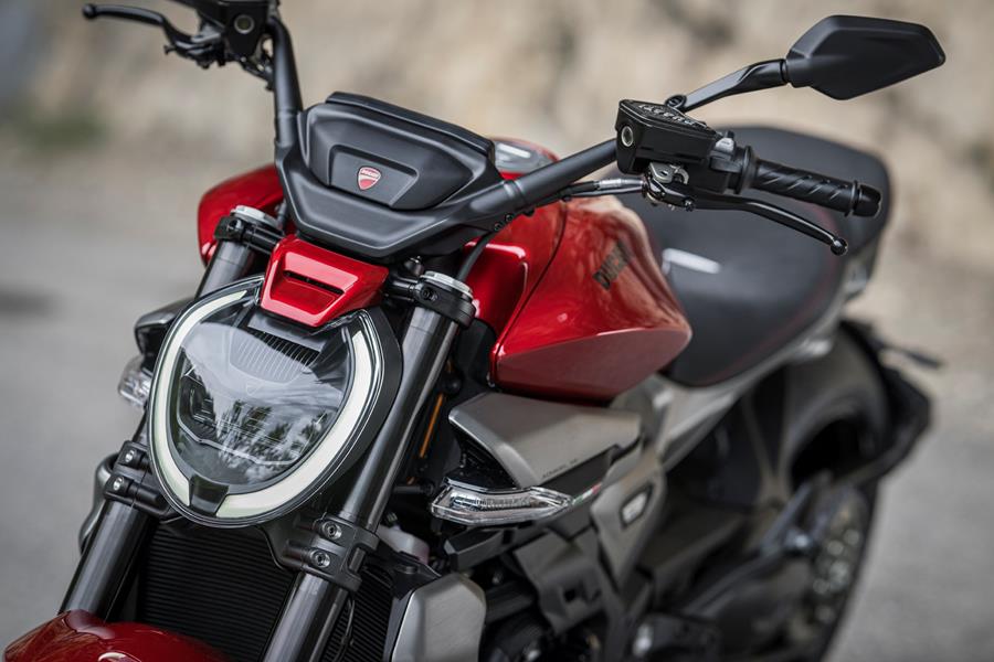 2025-on Ducati XDiavel V4 static shot of the bike front on