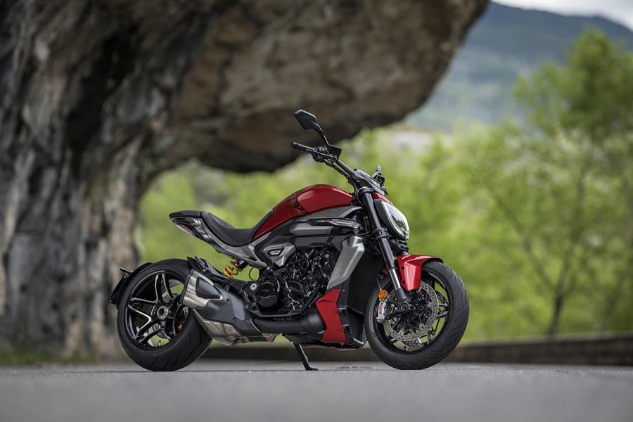2025-on Ducati XDiavel V4 static shot of right hand side