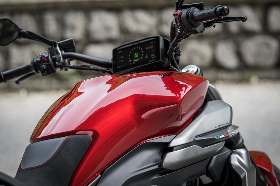 2025-on Ducati XDiavel V4 static shot of the cockpit