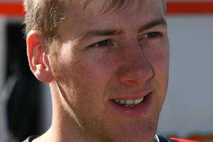 Ian Hutchinson will ride on circuits and road in 2008 for AIM Racing