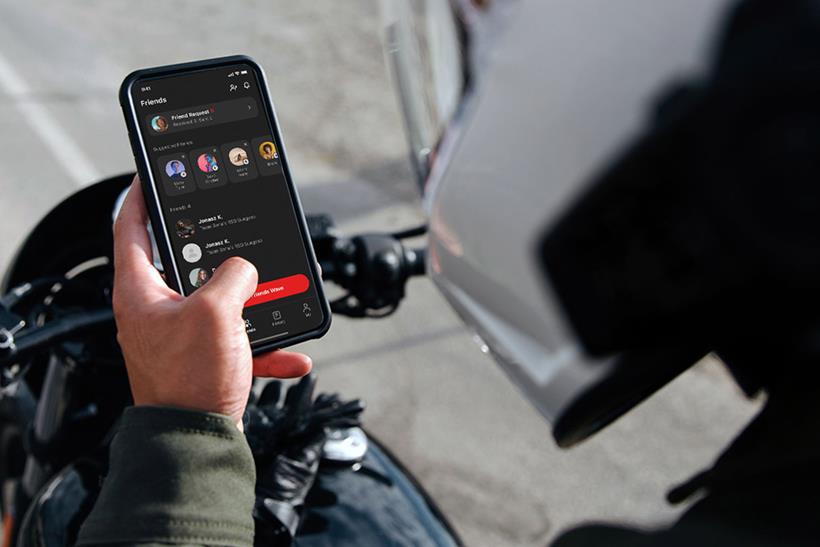 Sena Wave intercom app in use