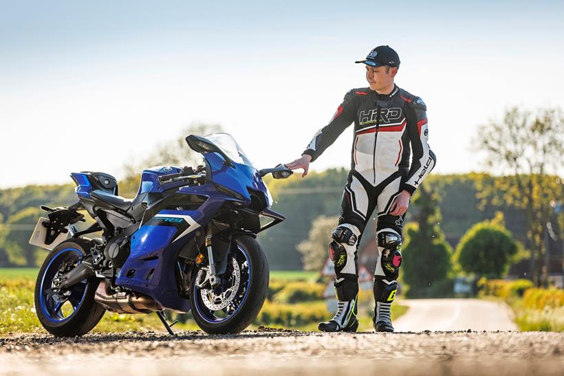Yamaha R9 With Rider Yamaha R9 long-term test update 1