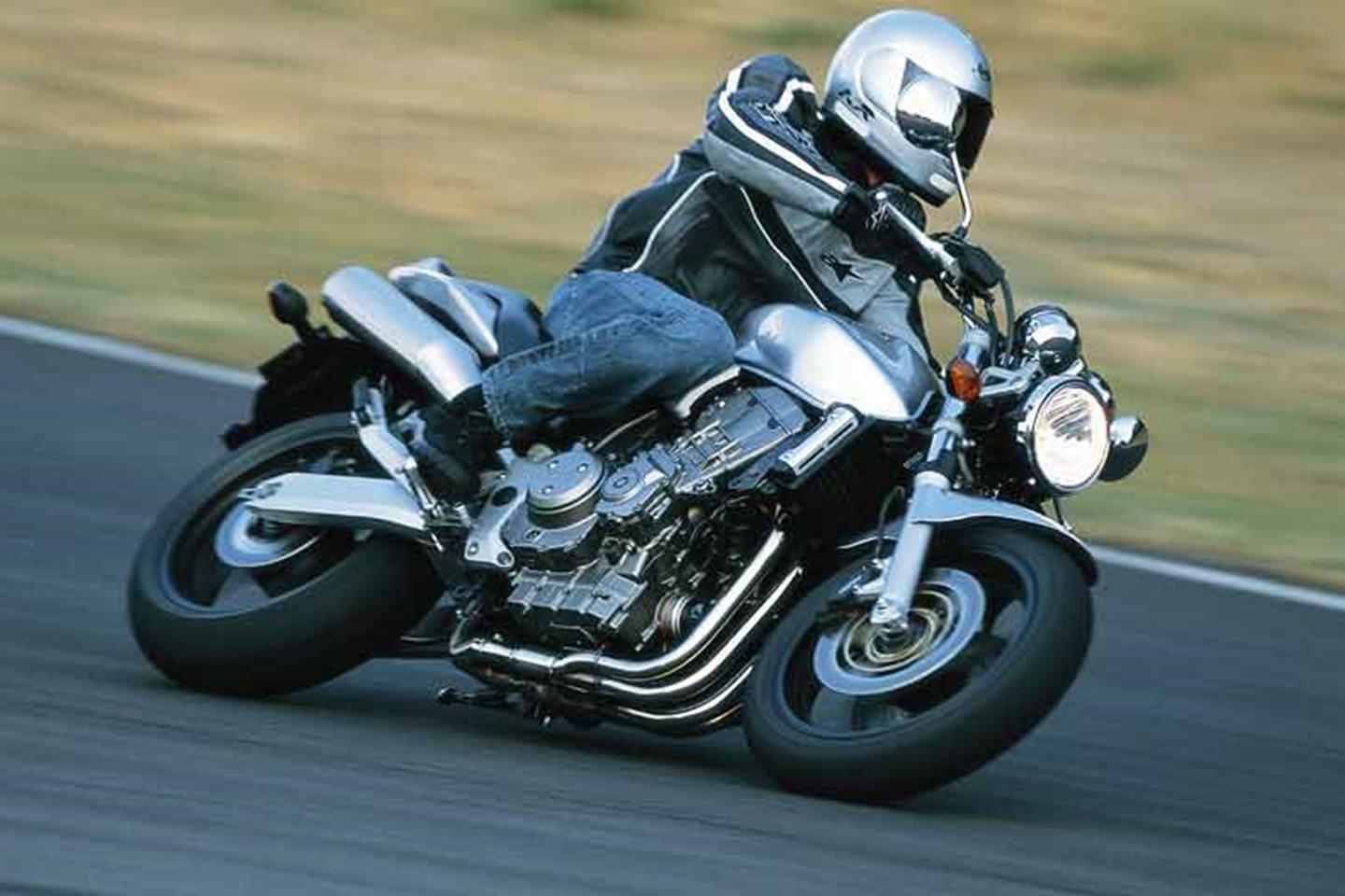 Honda cb deals 900 hornet