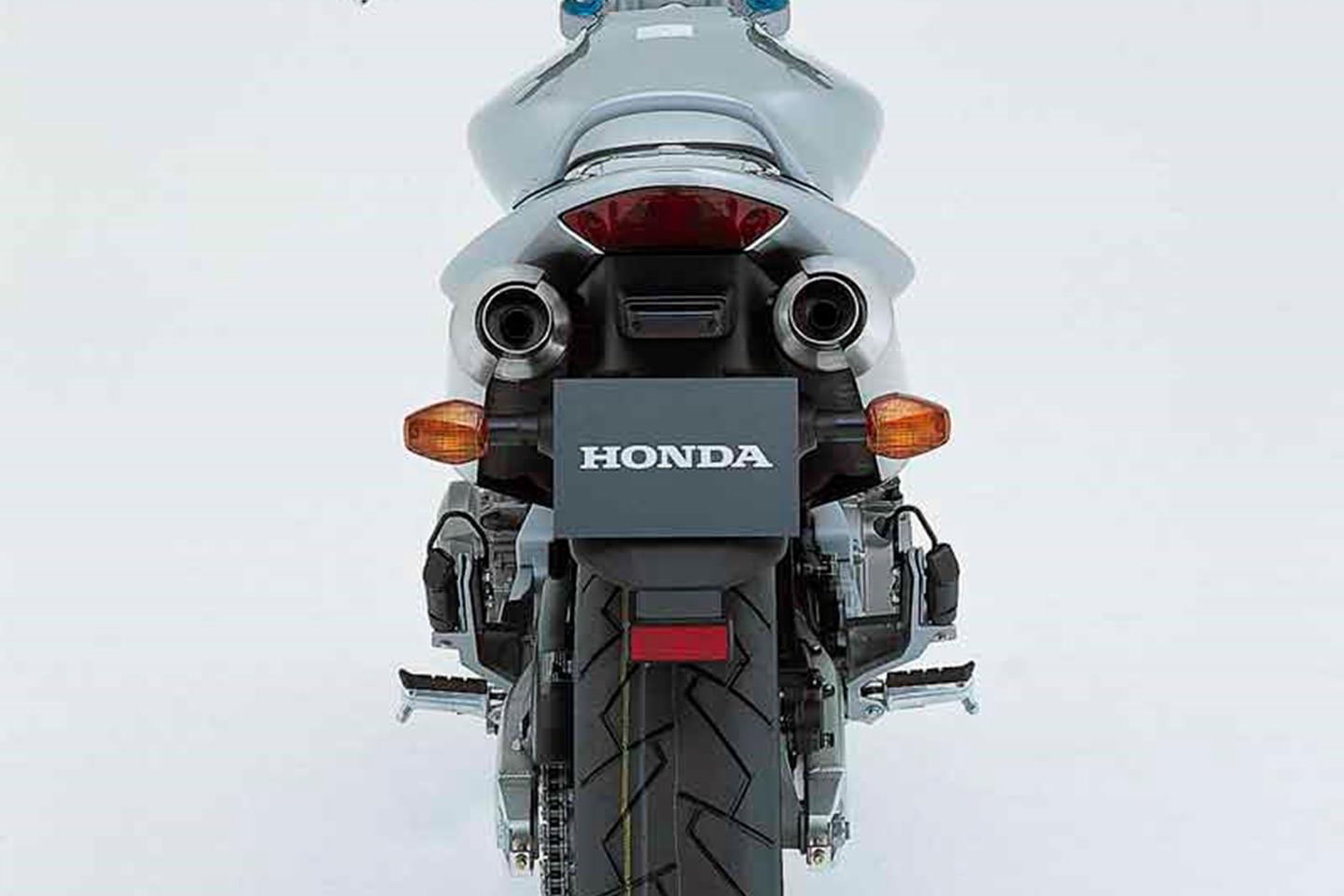 HONDA CB900F HORNET (2001-2007) Review, Specs & Prices | MCN