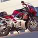 Suzuki GSX-R750 motorcycle review - Side view