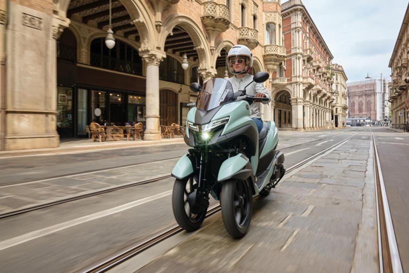Yamaha Tricity 125 ridden in urban area