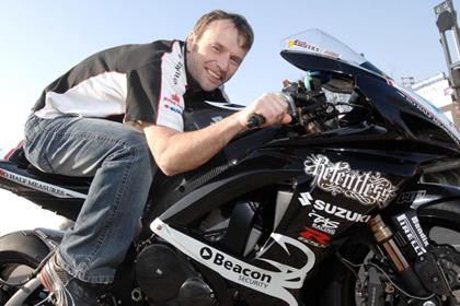 Bruce Anstey is looking for his first Isle of Man TT superbike victory in 2008 (Pic: Pacemaker Press International)