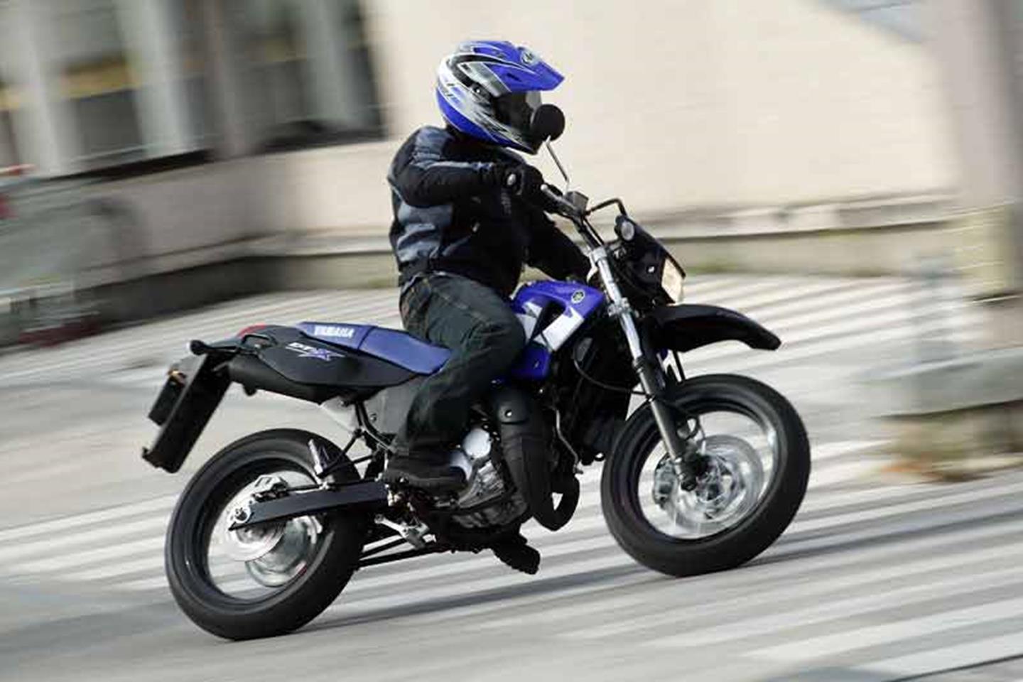 Yamaha DT 125 X (2004-2007) Review | Speed, Specs & Prices | MCN