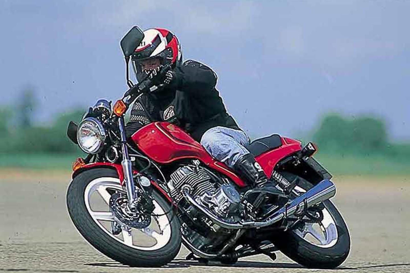 Honda CB250 (1992-2003) Review | Speed, Specs & Prices | MCN