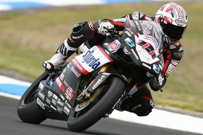 Sterilgarda Ducati's Ruben Xaus blitzed the Valencia lap record during his only day of testing