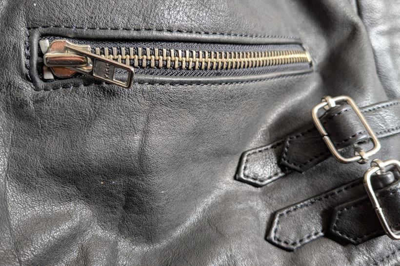 Richa Camden jacket closed zipper