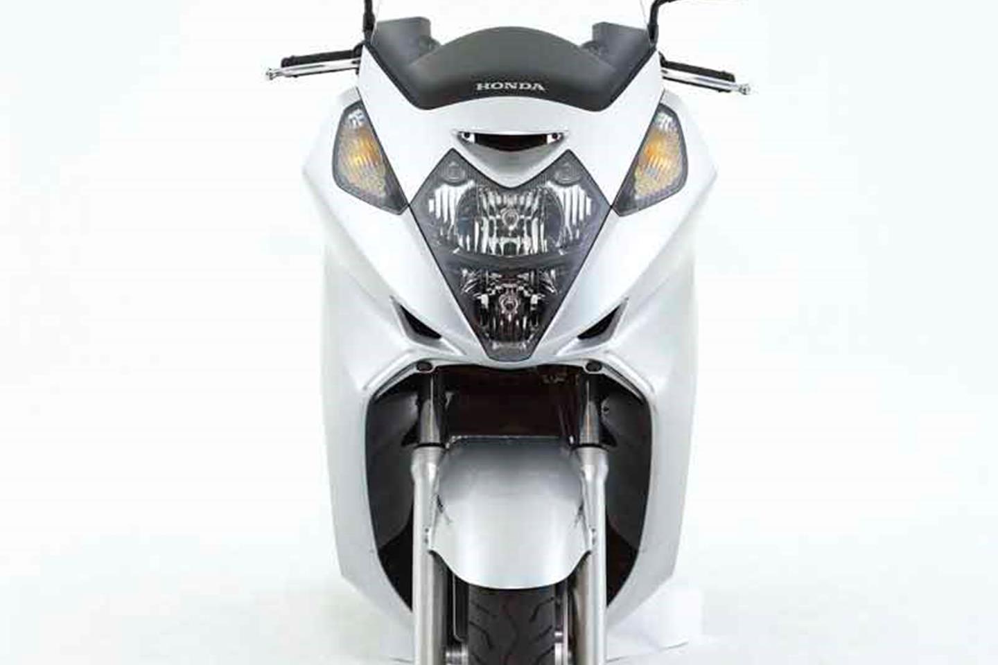 Honda deals silverwing motorcycle