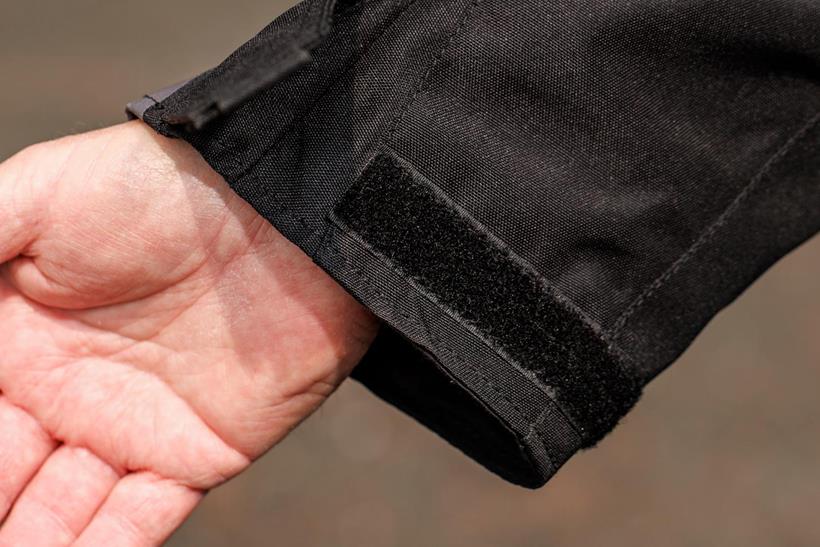 RST Paragon 7_Sleeve velcro