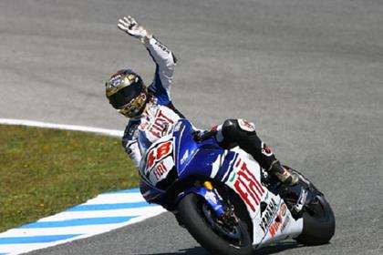 Jorge Lorenzo salutes over 130,000 Spanish fans