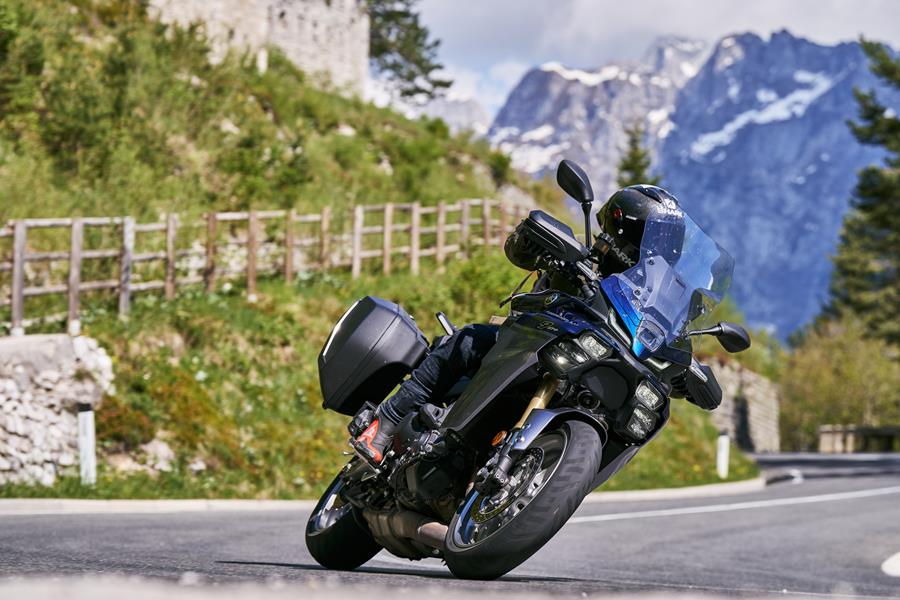 2025-on Yamaha Tracer 9 GT+ leaning into a left hand bend