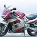 Suzuki RF900R motorcycle review - Side view