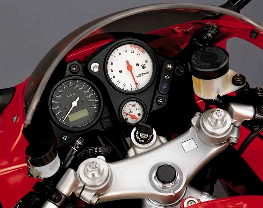 Honda VTR 1000 Firestorm clocks