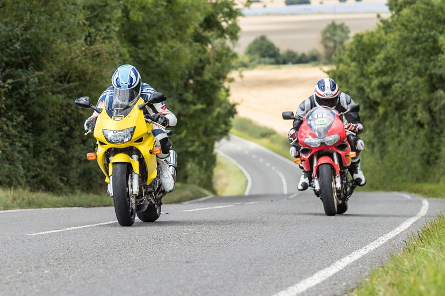 Honda VTR1000 vs Suzuki TL1000S on the road