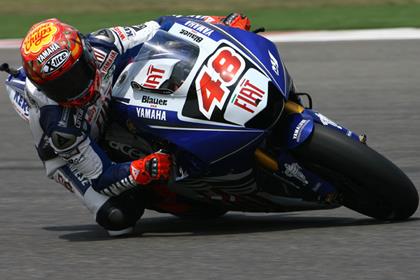 Jorge Lorenzo braved the pain from his crash injuries to claim an heroic fourth place and celebrate his 21st birthday with it