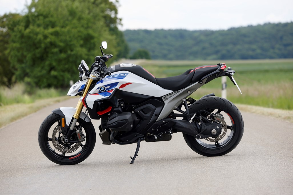 2025-on BMW R1300R review: New suspension tech and engine