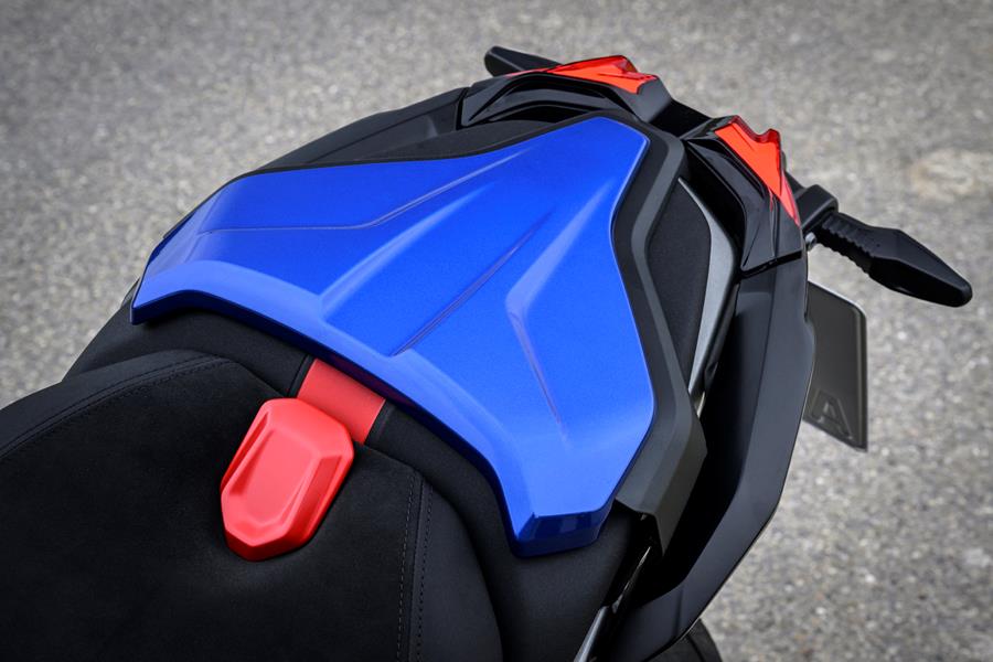 2025-on BMW R1300R detailed shot of the rear seat cowl
