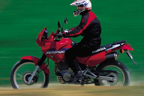 Honda Dominator motorcycle review - Riding