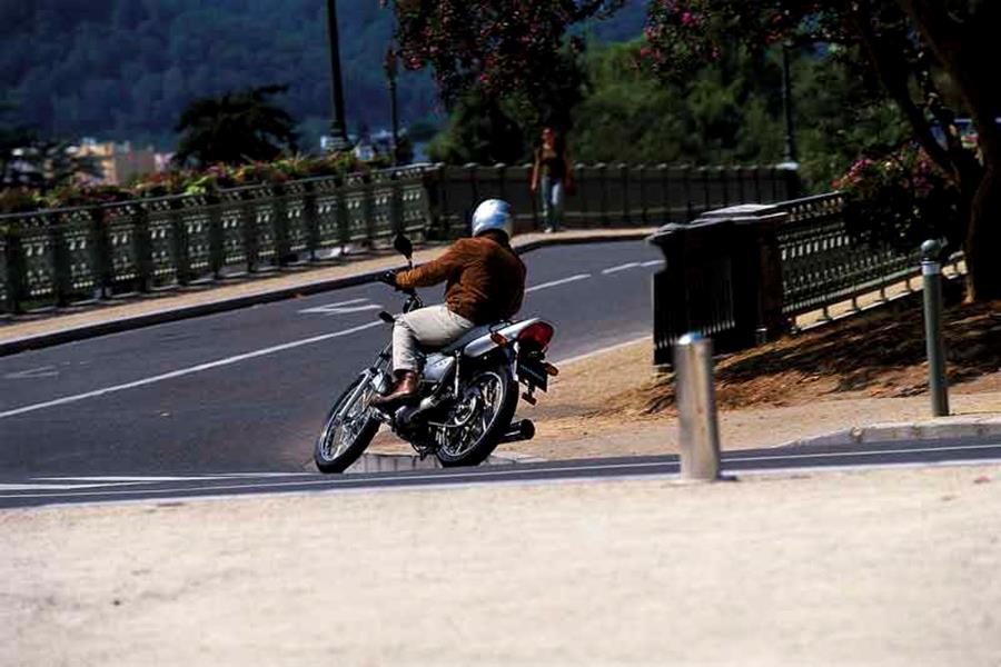 Riding the Honda CG 125