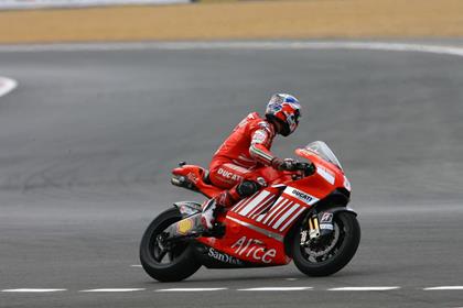 An engine failure cost Casey Stoner a points finish at Le Mans