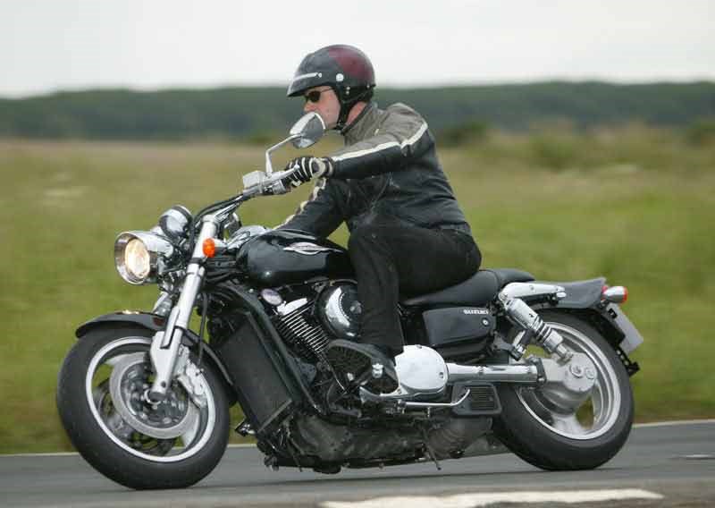 1996 Suzuki Intruder 800 Overview and Review 