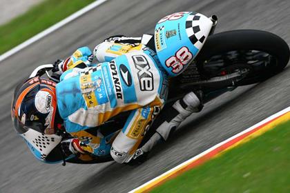 Bradley Smith took fifth in the Italian GP in Mugello despite suffering a broken foot and injured hand