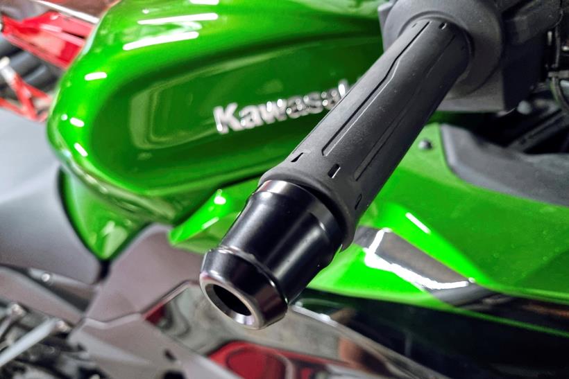 Kawasaki Ninja 1100SX SE throttle