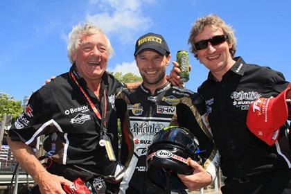 Gary Pinchin is glad Bruce Anstey dominted the supersport race at the Isle of Man TT