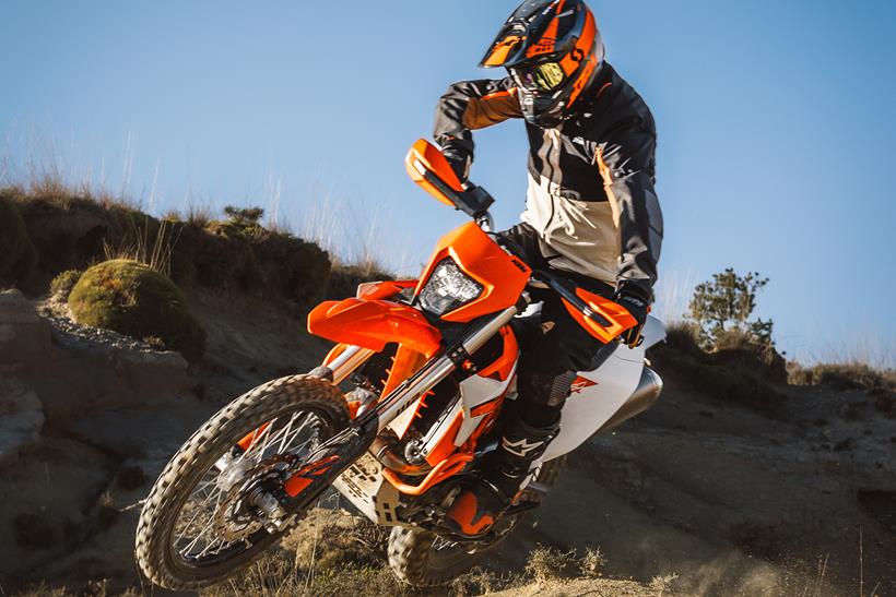 KTM 690 ENDURO R 2026 RISEND 오프로드