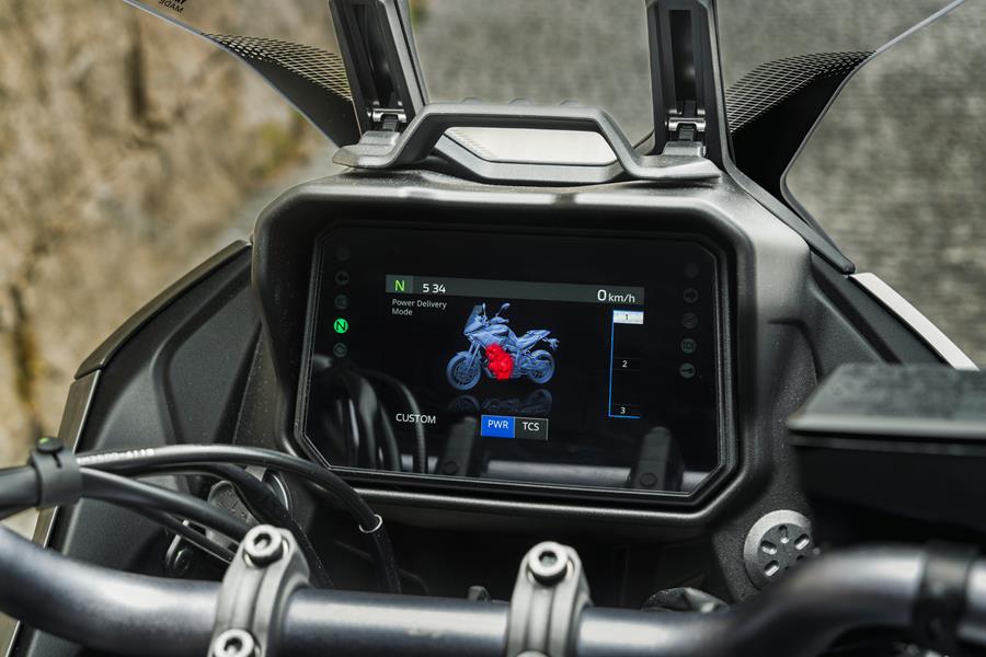 2025-on Yamaha Tracer 7 GT detailed shot of he dash