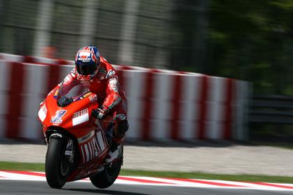 Casey Stoner feels he improved despite going off track several times