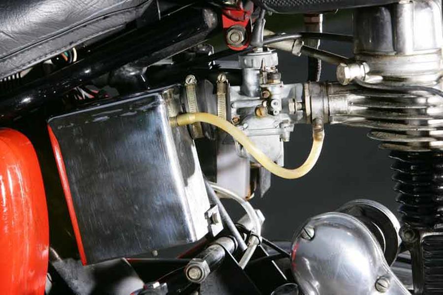 Carbs aren't known for their reliability compared with modern fuel injection, but the Royal Enfield Bullet 350 isn't too unreliable