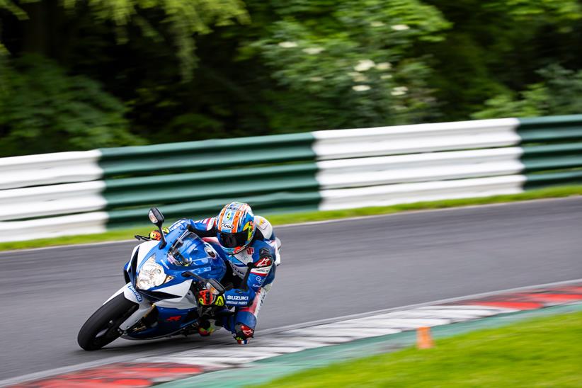 Suzuki GSX-R750 cornering left at Cadwell Park
