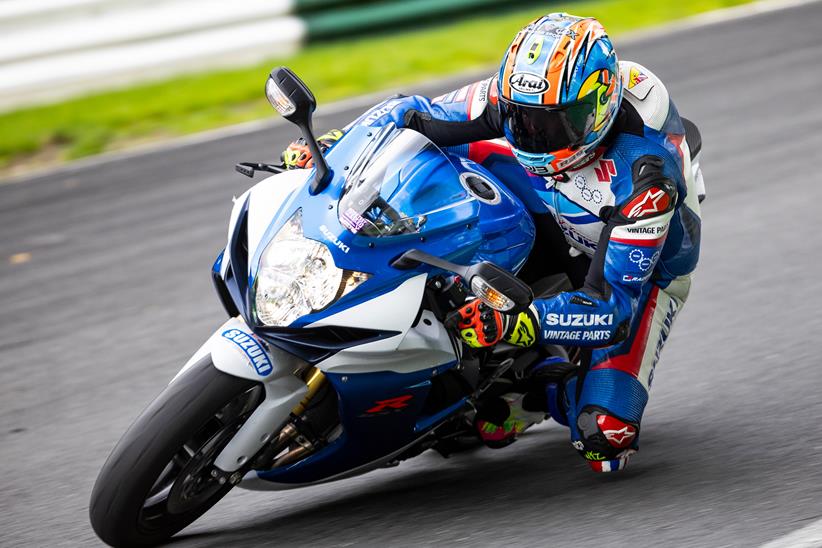 Suzuki GSX-R750 at Cadwell Park