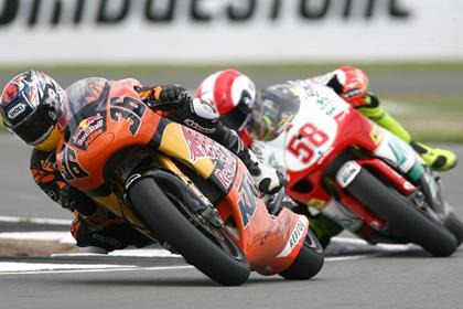 Mika Kallio extends his lead over Marco Simoncelli at the top of the 250 championship