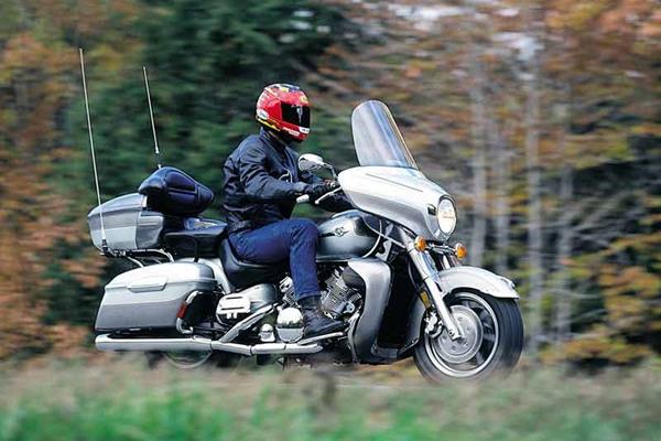 Yamaha XVZ1300A Royal Star motorcycle review - Riding