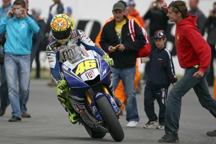 Valentino Rossi had to take avoiding action at the Donington MotoGP