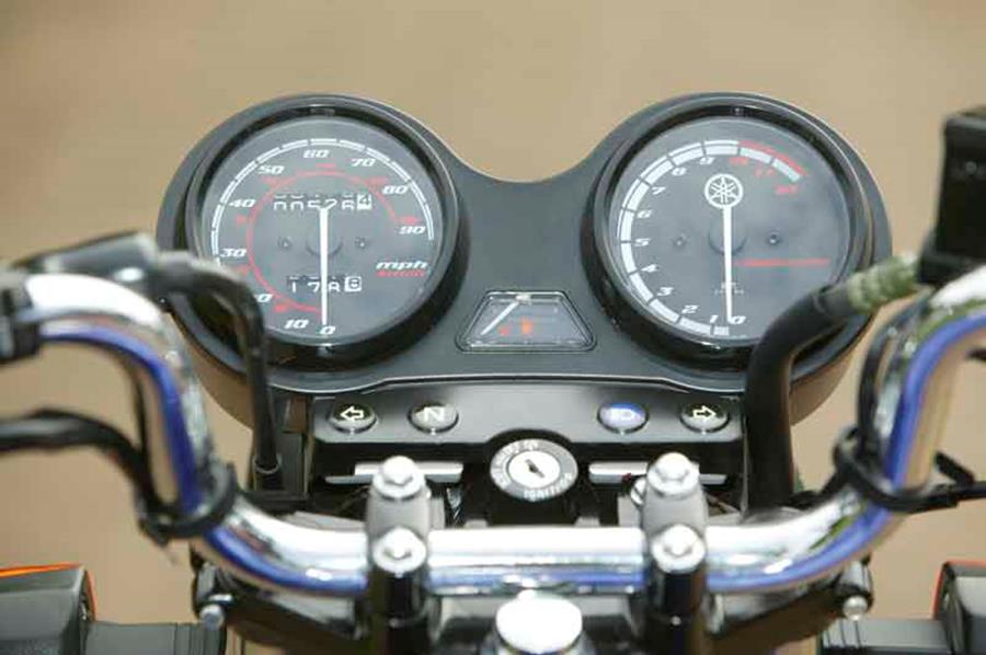 Yamaha YBR 125 clocks