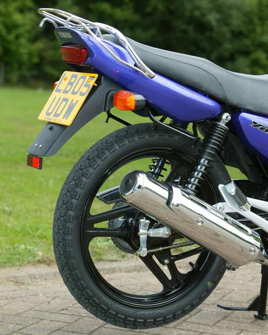 Yamaha YBR 125 exhaust