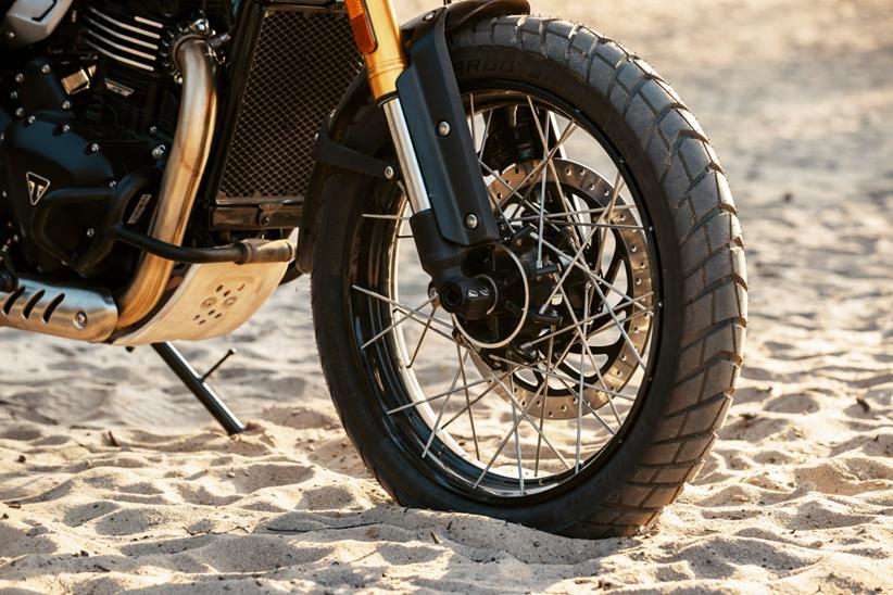 Triumph Scrambler 400 XC front wheel