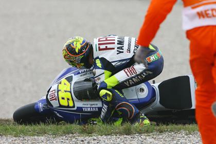 Valentino Rossi managed to grab a viatl five points in Assen today after his crash